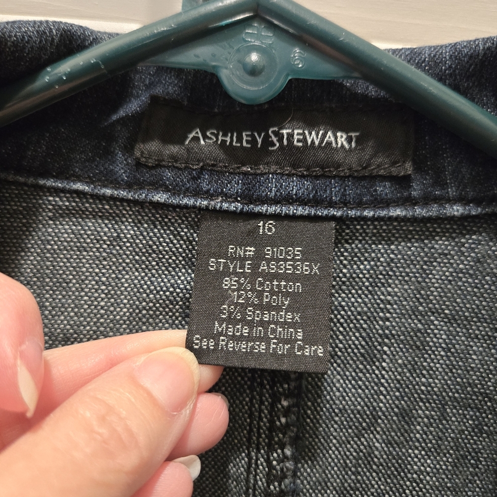 Women's Denim Jacket - Picture 2 of 6